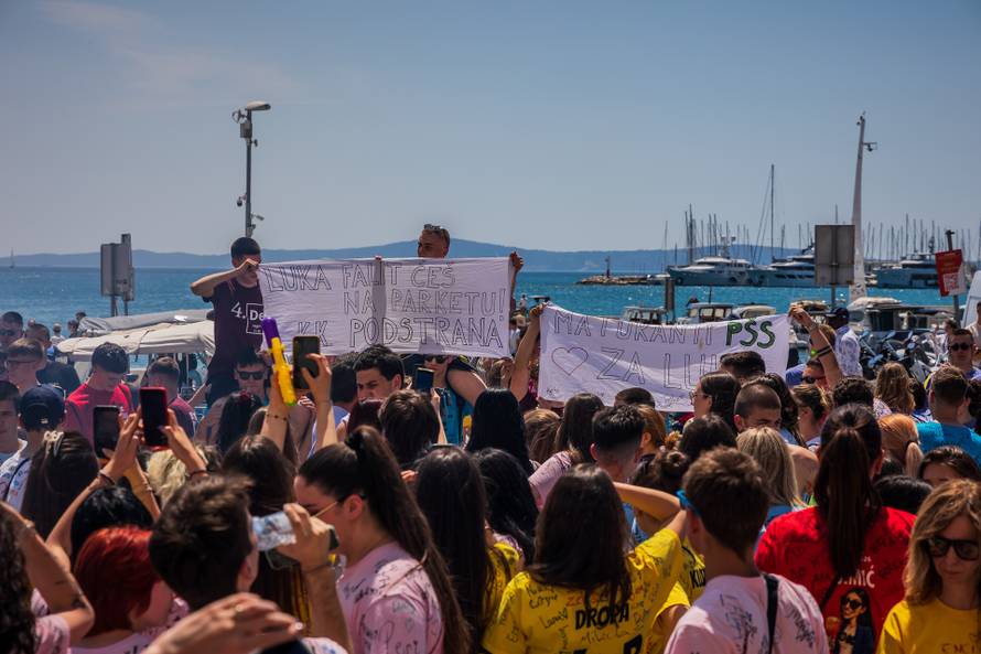 Split: Grad Split i gradonačelnik Šuta organizirali po prvi put okupljanje maturanata na Rivi
