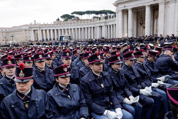 Pope leads mass for armed forces, police and security personnel