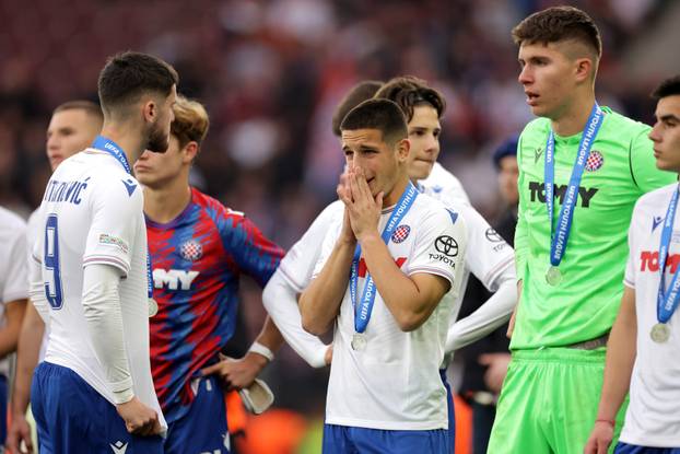 Ženeva: Razočarani igrači Hajduka nakon izgubljene utakmice rezultatom 5:0