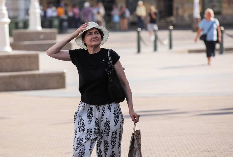 Zagreb: Velike vrućine ispraznile su ulice u glavnom gradu