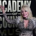 Dolly donirala milijune dolara, radila na opismenjavanju djece