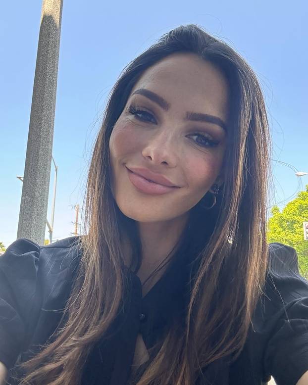 FOTO Ovo je mlađa sestra Sofije Vergare: Sandra je manekenka i glumica, ulazi u reality vode...