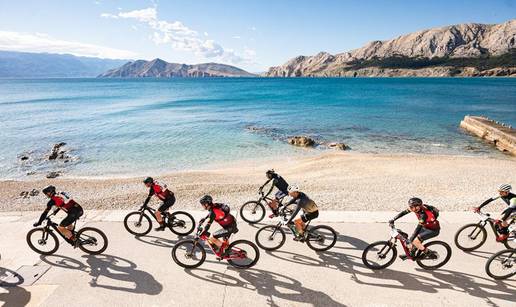 Biciklisti&ccaron;ki spektakl na otocima i Kvarneru s 400 natjecatelja