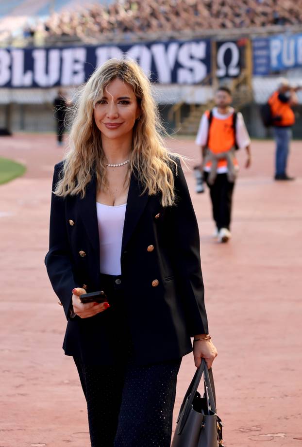 Split: Zagrijavanje igrača uoči početka utakmice Hajduka i Dinama 