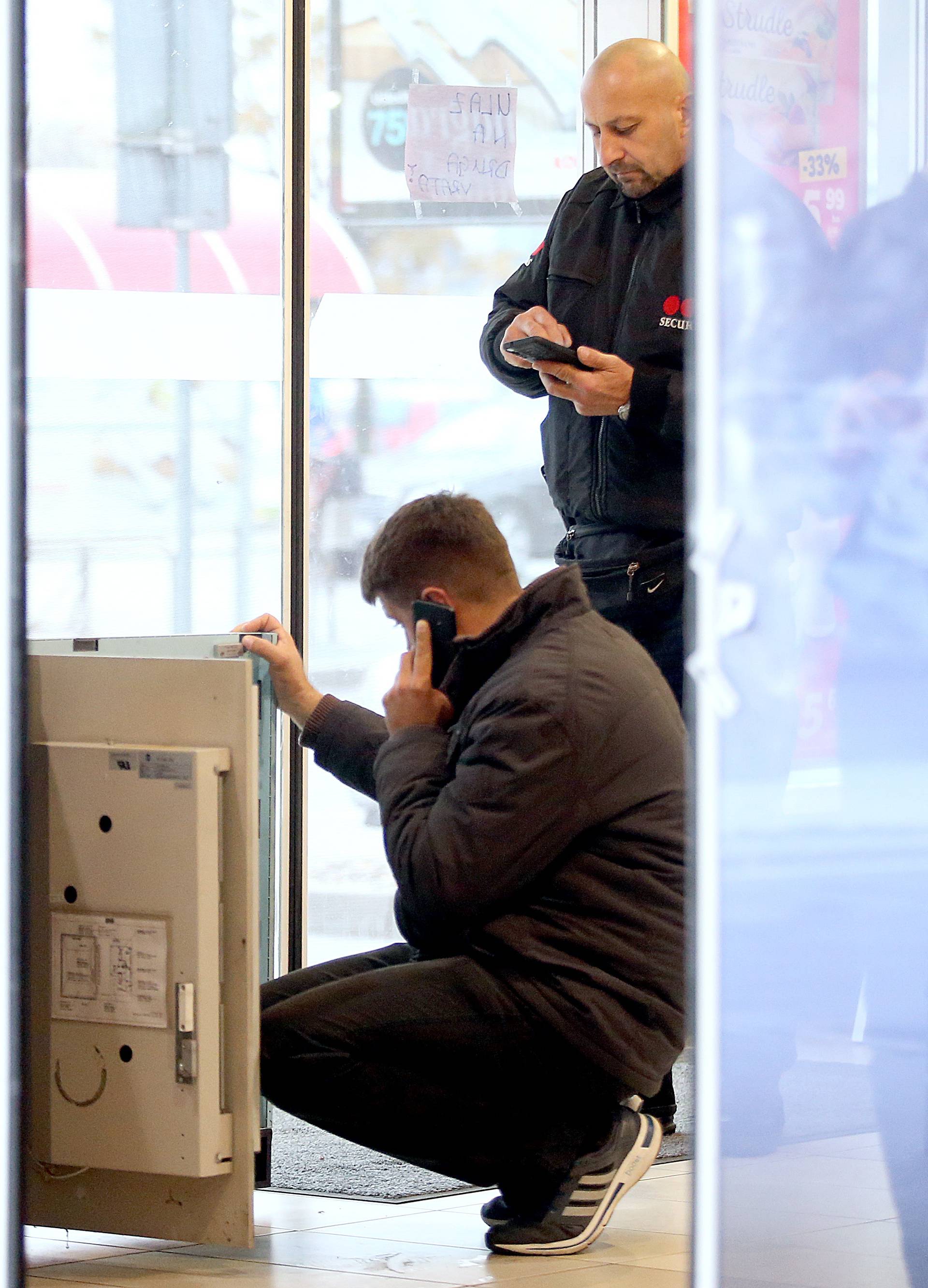 Nastavljen niz: Pajserom su razvalili bankomat u Zagrebu