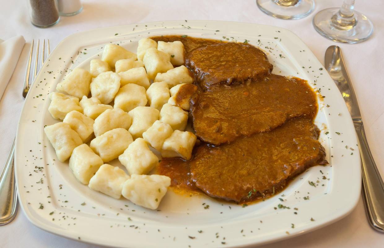 Recept za janjeću pašticadu: Toliko je ukusna da ćete teško pojesti samo jednu porciju