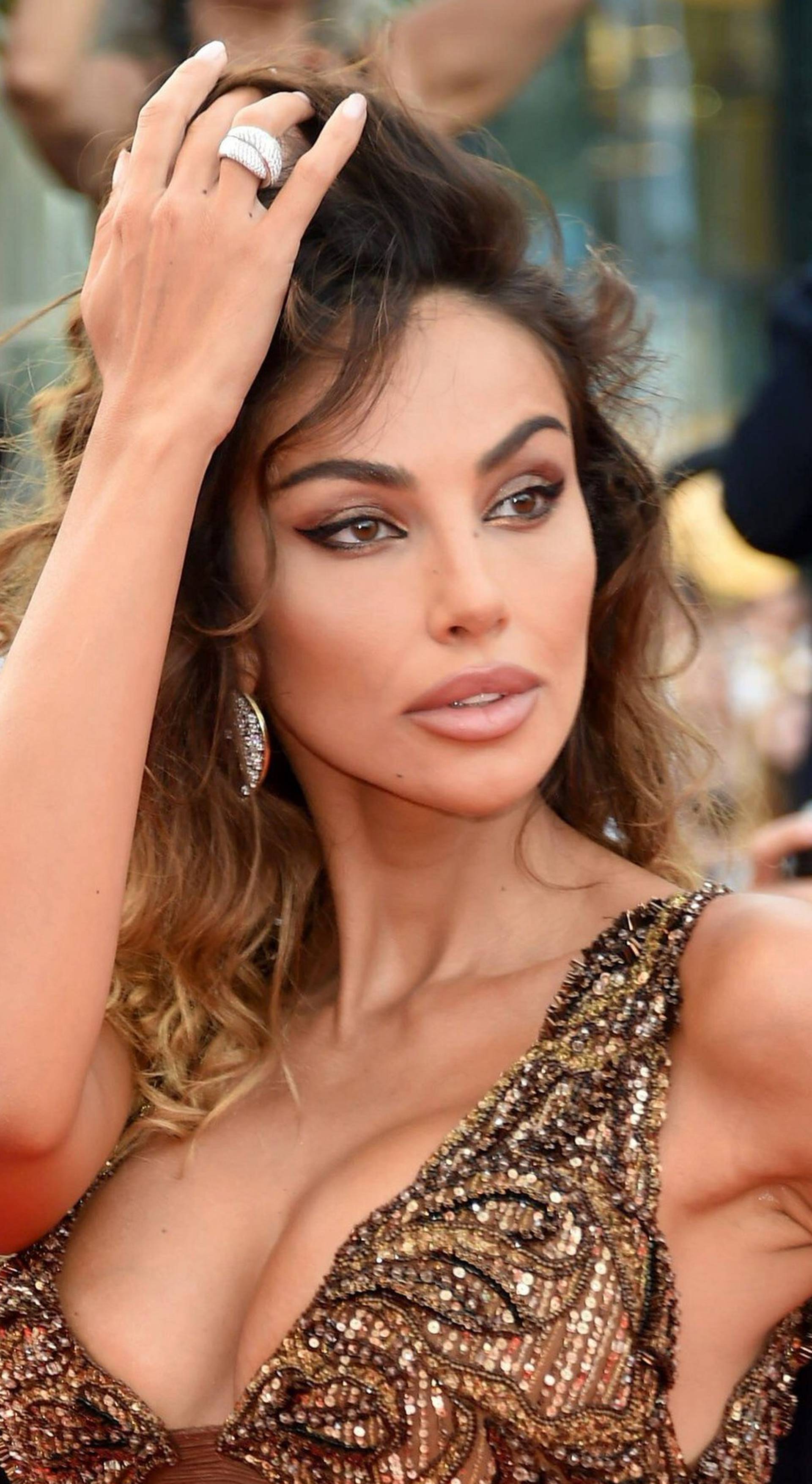 Cannes, France. 28th May, 2022. 75th Cannes Film Festival 2022, red carpet Closing CeremonyPictured: Madalina Ghenea Credit: Independent Photo Agency/Alamy Live News