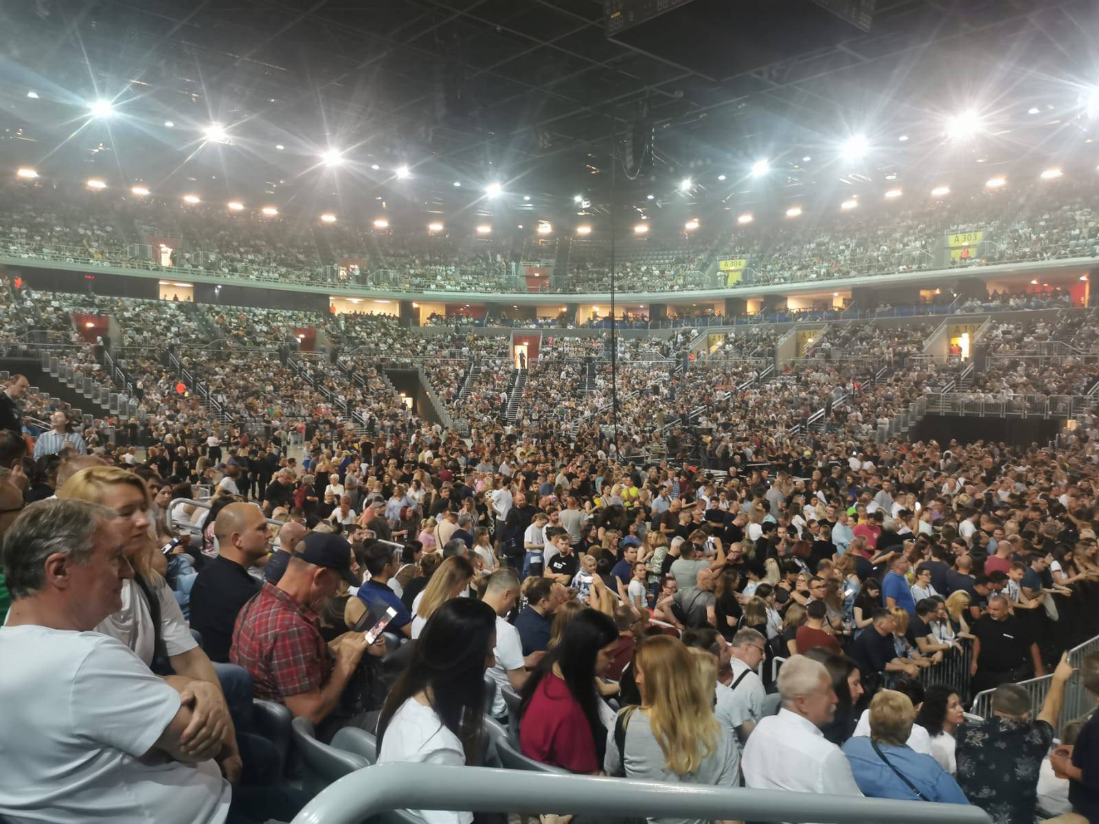 FOTO Pogledajte atmosferu u Areni uoči koncerta Stinga