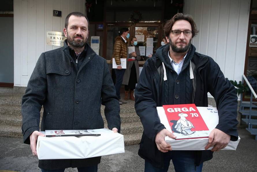 Nik Titanik i Skok donirali 110 knjiga domovima za starije