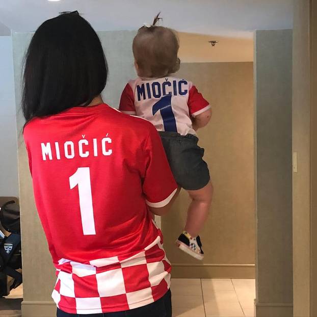 FOTO Tko je Ryan Marie Miočić? Atraktivna medicinska sestra osvojila je srce našeg borca...