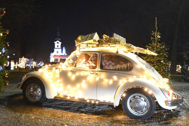 Bjelovar: Grad nikad ljepši u blagdanskom ruhu, a i advent je naraskošniji ikad