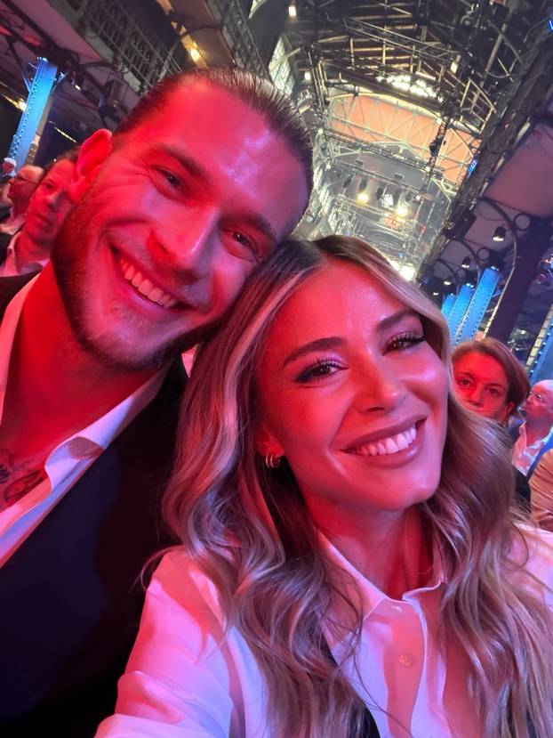 FOTO Opet provocira! Diletta u prozirnoj haljini otkrila adute
