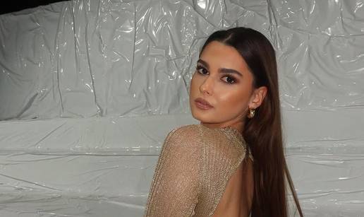 Hrvatice isto vole 'gole' haljine: Tea Dujmi&cacute; odu&scaron;evila na reviji