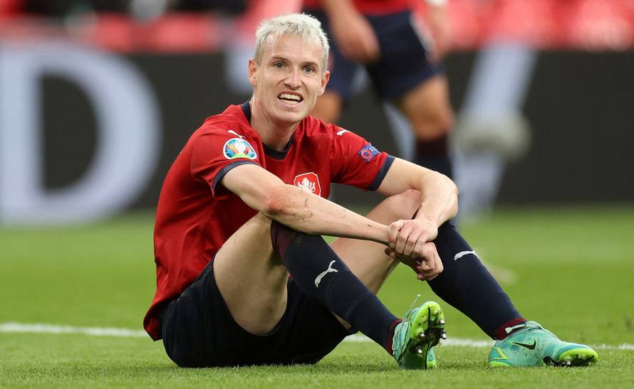 FILE PHOTO: Euro 2020 - Group D - Czech Republic v England