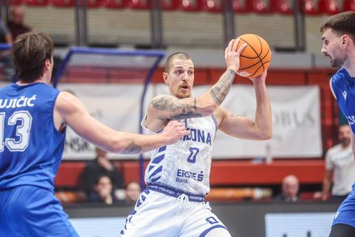 Platio raskid ugovora kako bi do&scaron;ao u Cibonu: 'Na Kosovu nisam potro&scaron;io ni 20 eura...'