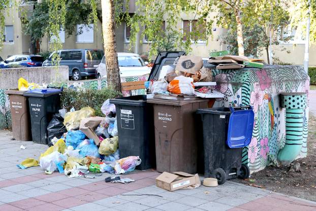 Zagreb: Čistoća štrajka treći dan, sve više smeća