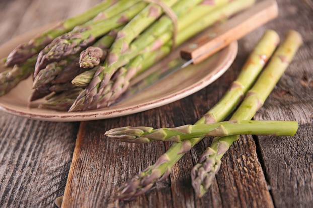 raw asparagus