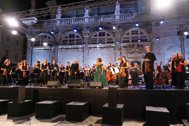 Dubrovnik: Opera galom ispred Katedrale zatvorene su 77. Dubrovačke ljetne igre