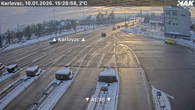 FOTO Pogledajte situaciju na autocestama: Snijeg još pada, stvara se poledica, ima i magle