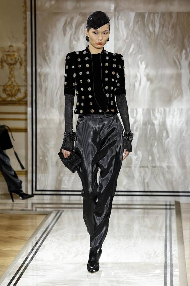 GIORGIO ARMANI PRIVÃ Haute Couture Fall/Winter 2025-2026 Runway during Paris Haute Couture Fashion Week on July 2025 - Paris; France 08/07/2025