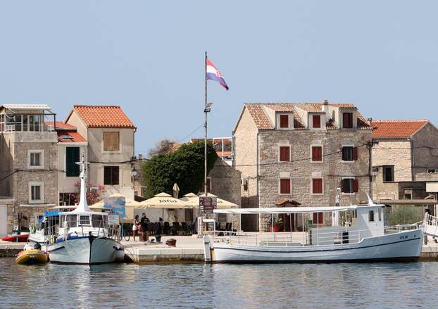 FOTO Ovo je najniži naseljeni otok u Hrvatskoj: Znate li po čemu je još poseban?