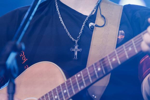 Zagreb: U Areni Zagreb održan koncert "Progledaj srcem"