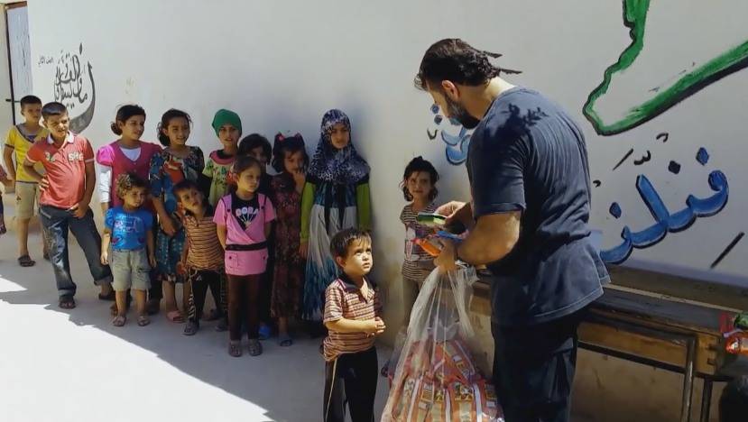 'Krijumčar' iz Finske: Sirijcima nosi igračke da zaborave na rat