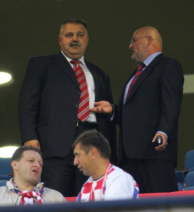 ARHIVA - 2006. Zagreb: Vatreni i "maksimirska krtica" srušili su Englesku 