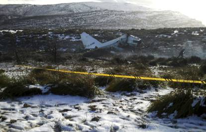 Jedan je preživio pad aviona, među mrtvima ima žena i djece