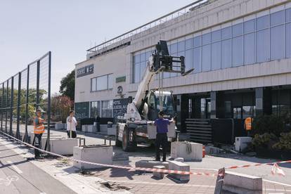 FOTO Kraj jedne ere: Čuveni Hotel Jugoslavija broji zadnje dane. Preživjet će samo luster