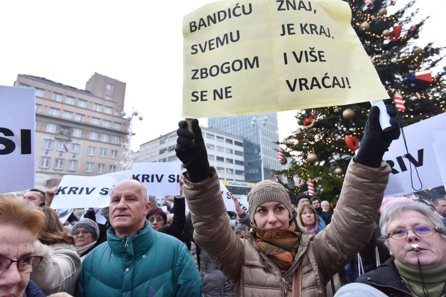 Zagreb: Na glavnom Trgu održan prosvjed protiv gradonačelnika Bandića