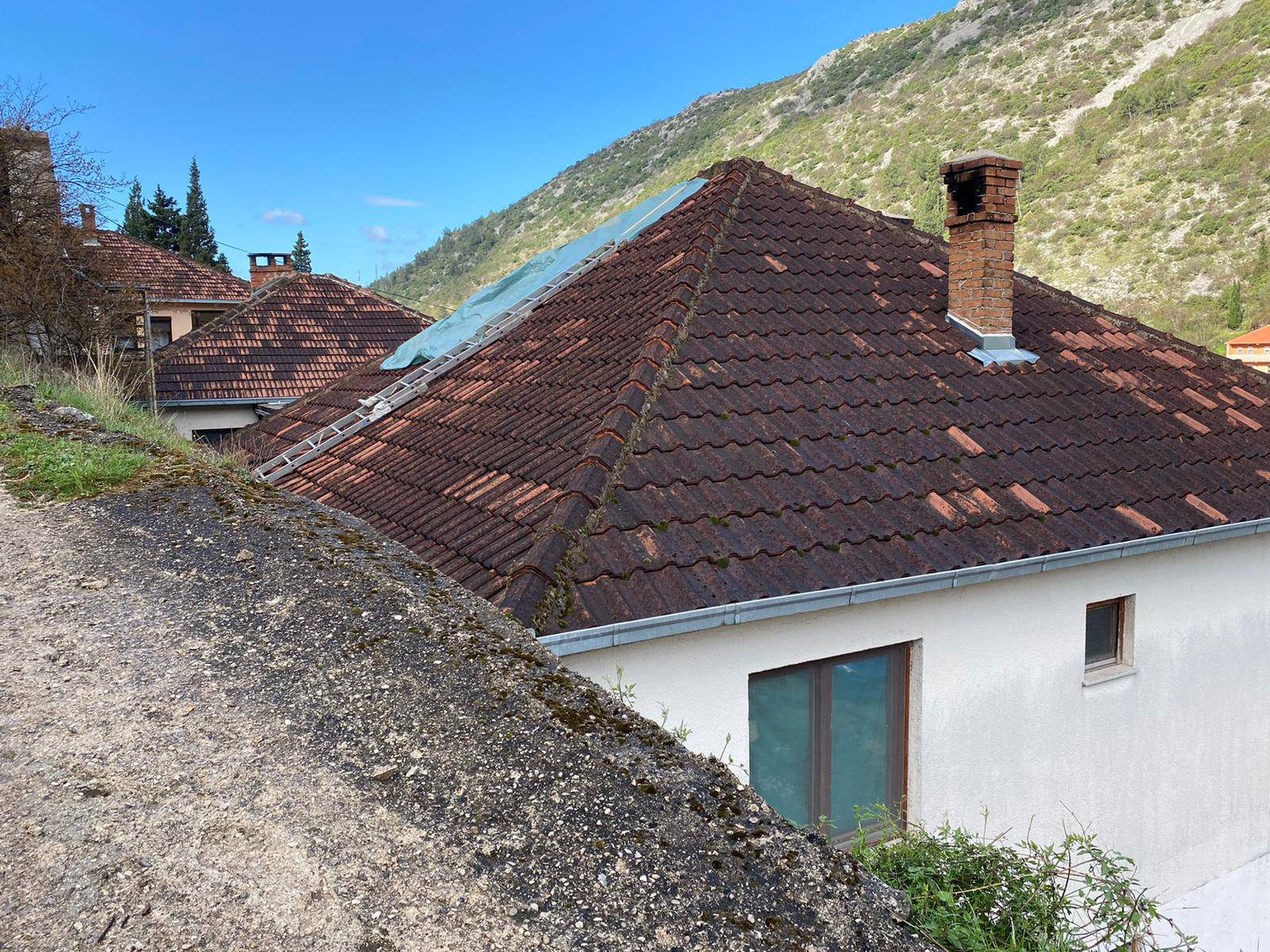 24sata uživo iz Stoca: Ovo je kuća na koju je pala golema stijena i usmrtila mladu curu