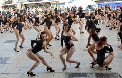 London: Čak 100 djevojaka otplesalo je 'Single Ladies' 