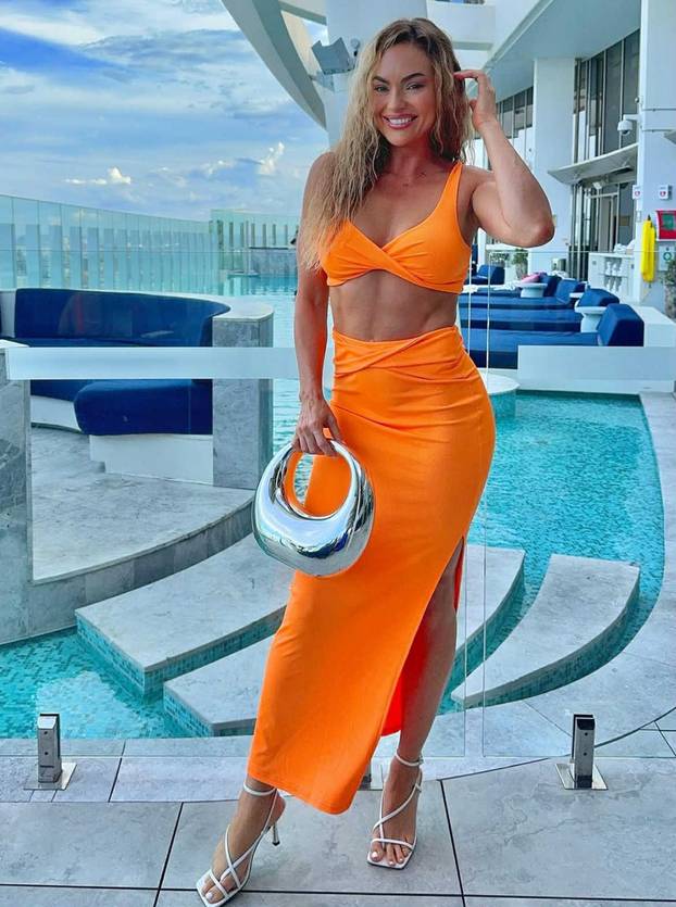 FOTO S 40 godina otkrila sve! 'Cijeli život sam skrivala svoje tijelo, ali sad više ne'