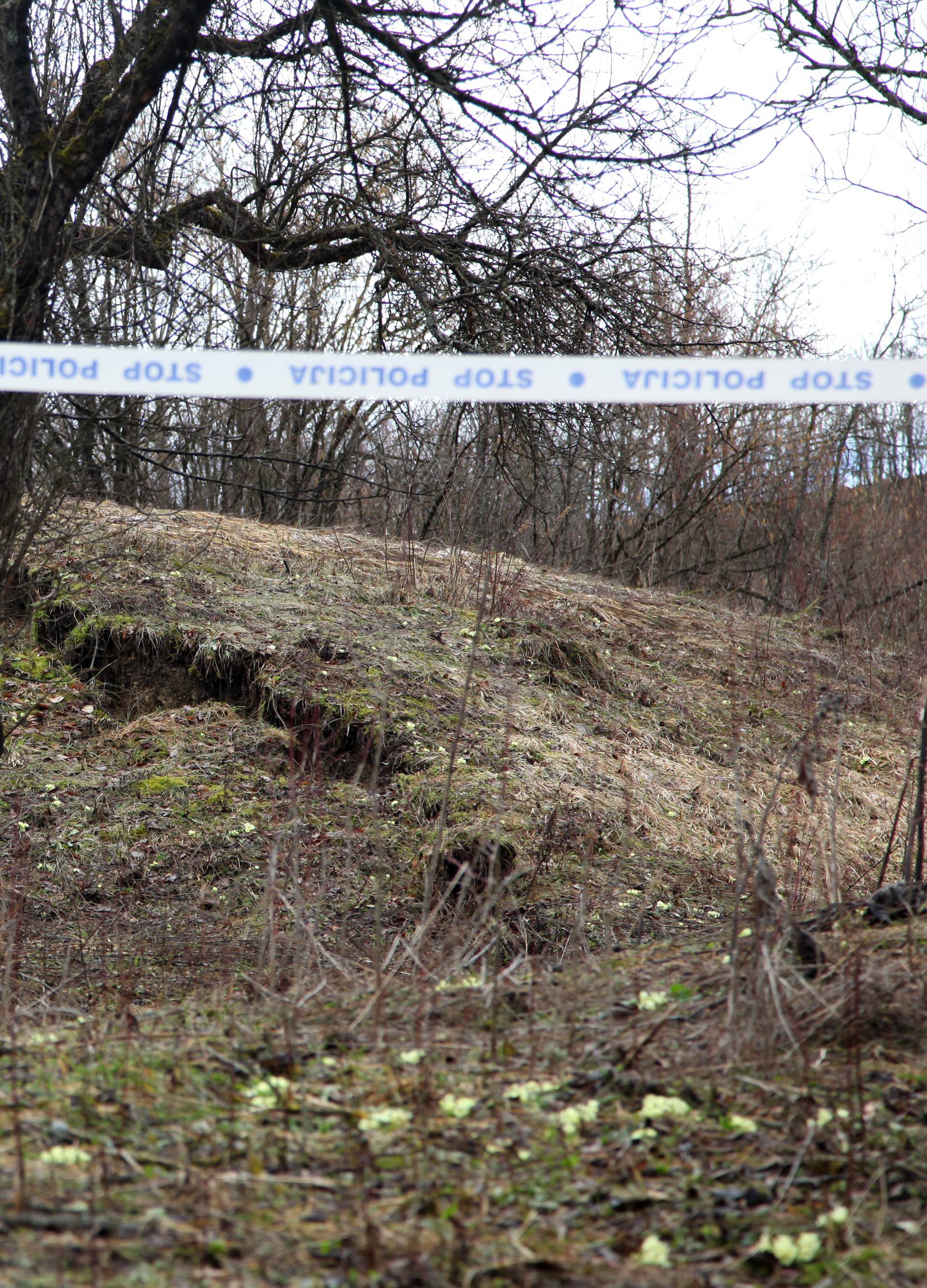 Klizište ugrožava deset kuća: Ljudi ne spavaju od tutnjave