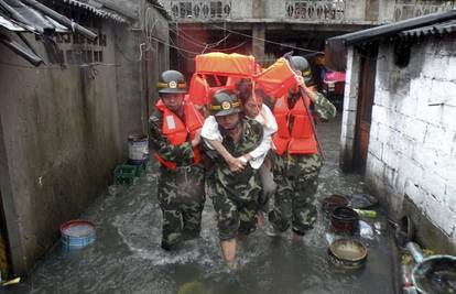 Kina: Nakon odrona ostali zatočeni pod ruševinama