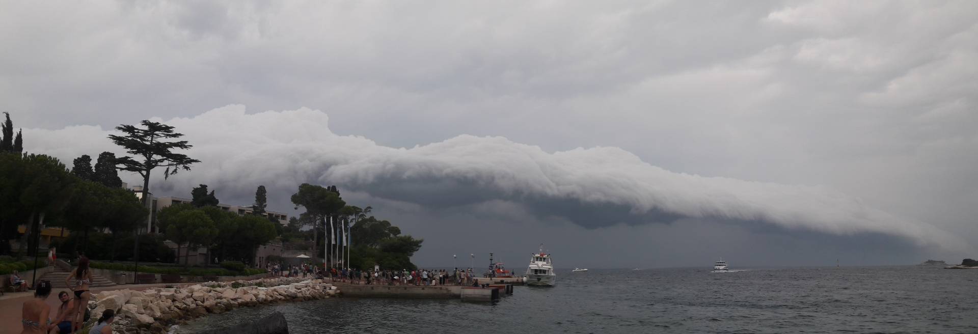 Olujni oblak iz Italije stigao u Istru: 'Cijelo nebo se zacrnilo'