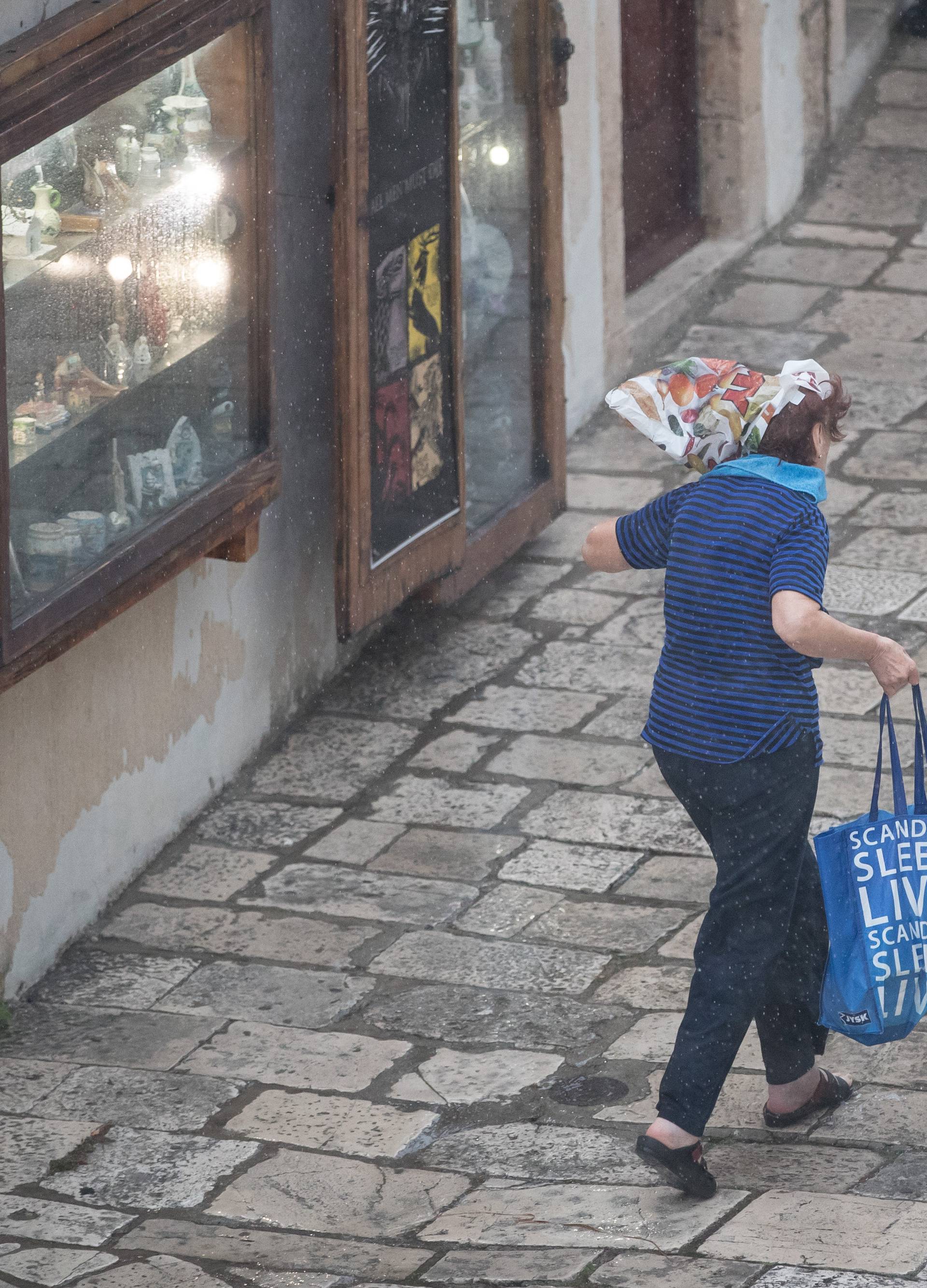 Grmljavinsko nevrijeme u jutarnjim satima pogidlo KorÄulu