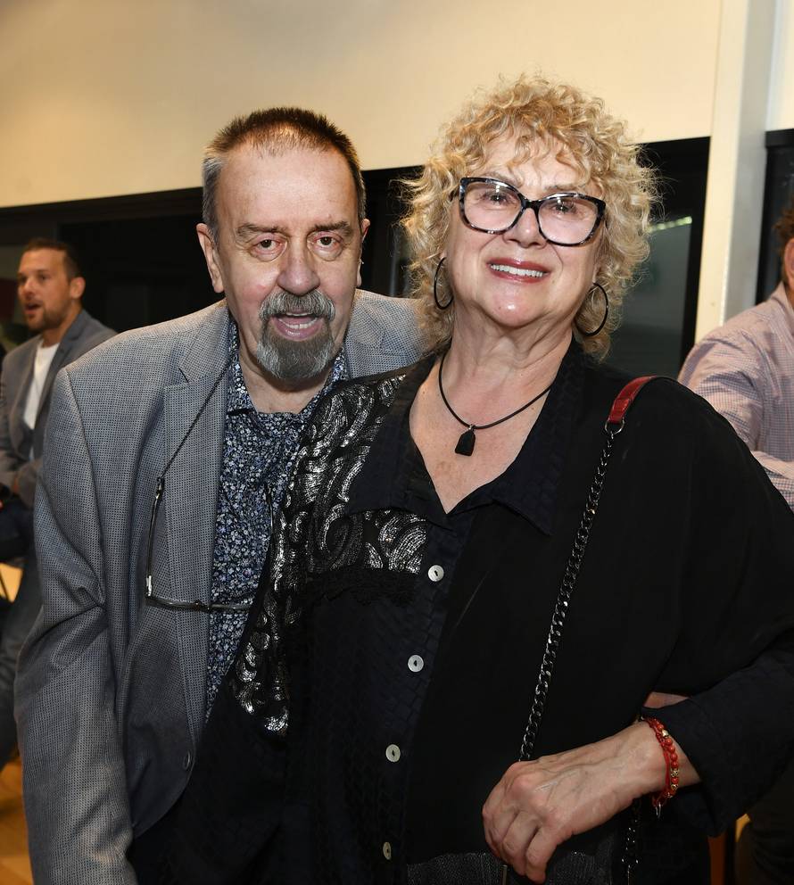 Huljići su s kćeri Hanom bodrili zeta Grašu na koncertu u Splitu: 'Sretan sam, ovo je moj grad!'