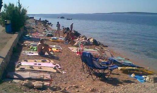 Ostave ručnike i ležaljke da ih mjesto čeka na plaži