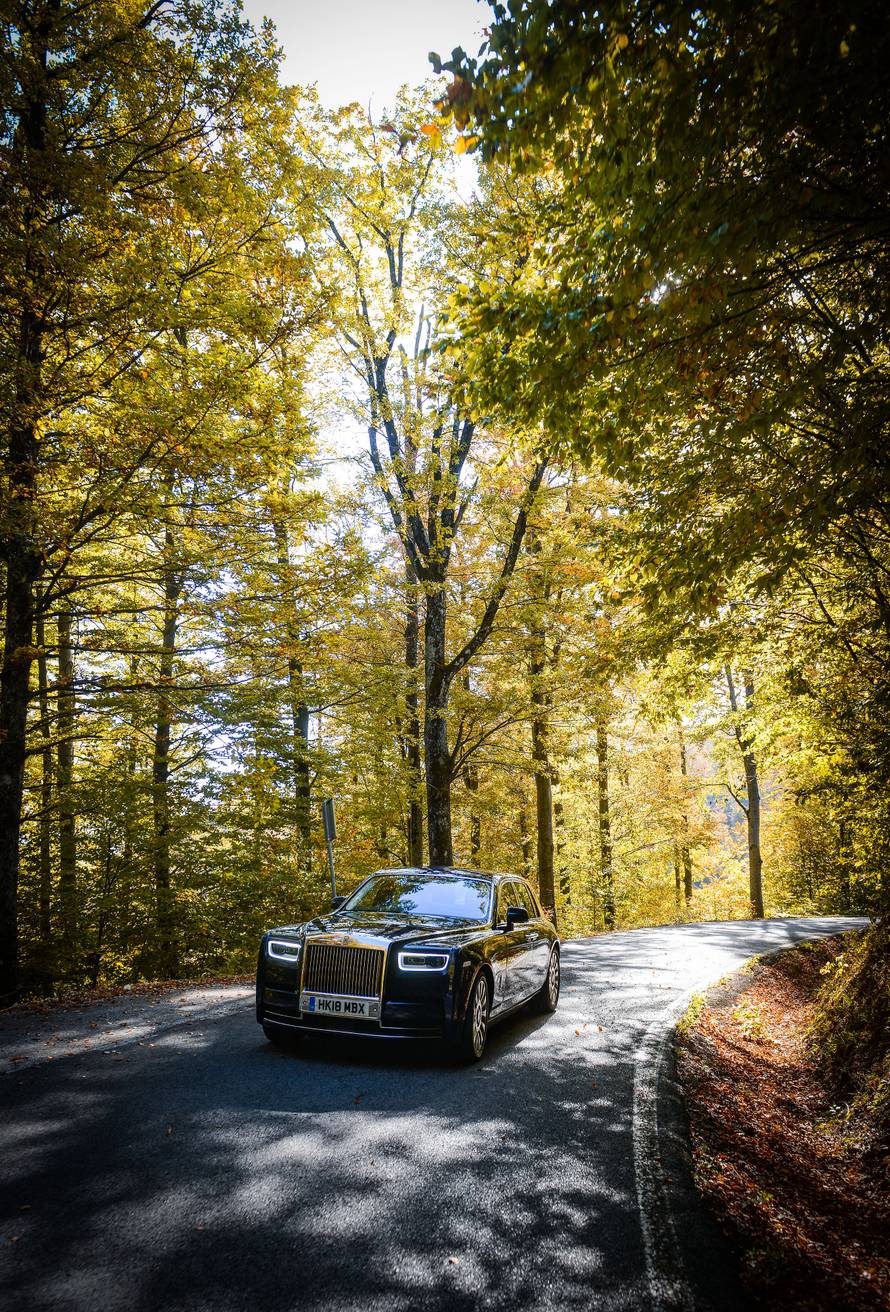 Luksuz od milijun eura: Vozili smo novi Rolls-Royce Phantom