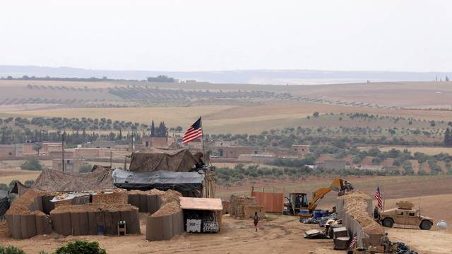 FILE PHOTO: U.S. forces set up a new base in Manbij