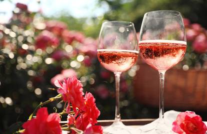 Danas se opustite: Uz čašicu rosé vina proslavite ovu subotu
