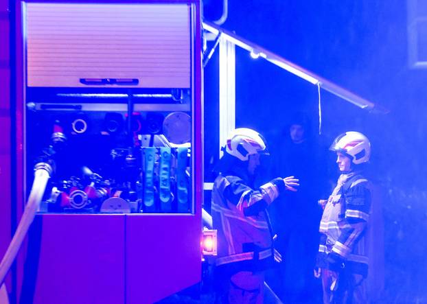 Zagreb: U naselju Gračani buknuo je veliki požar 