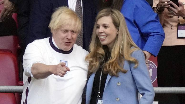 Boris Johnson i supruga Carrie dobili djevojčicu, a britanskom premijeru ovo je sedmo dijete