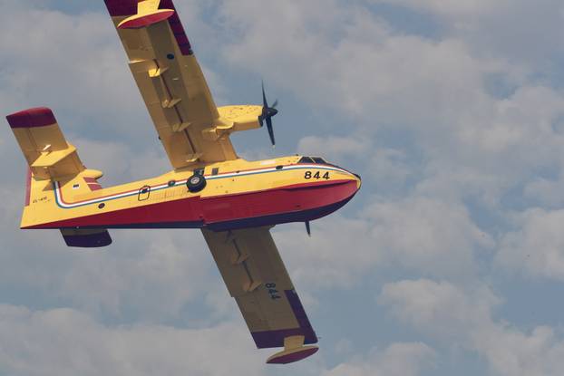 Veliki požar iznad Krila Jesenice