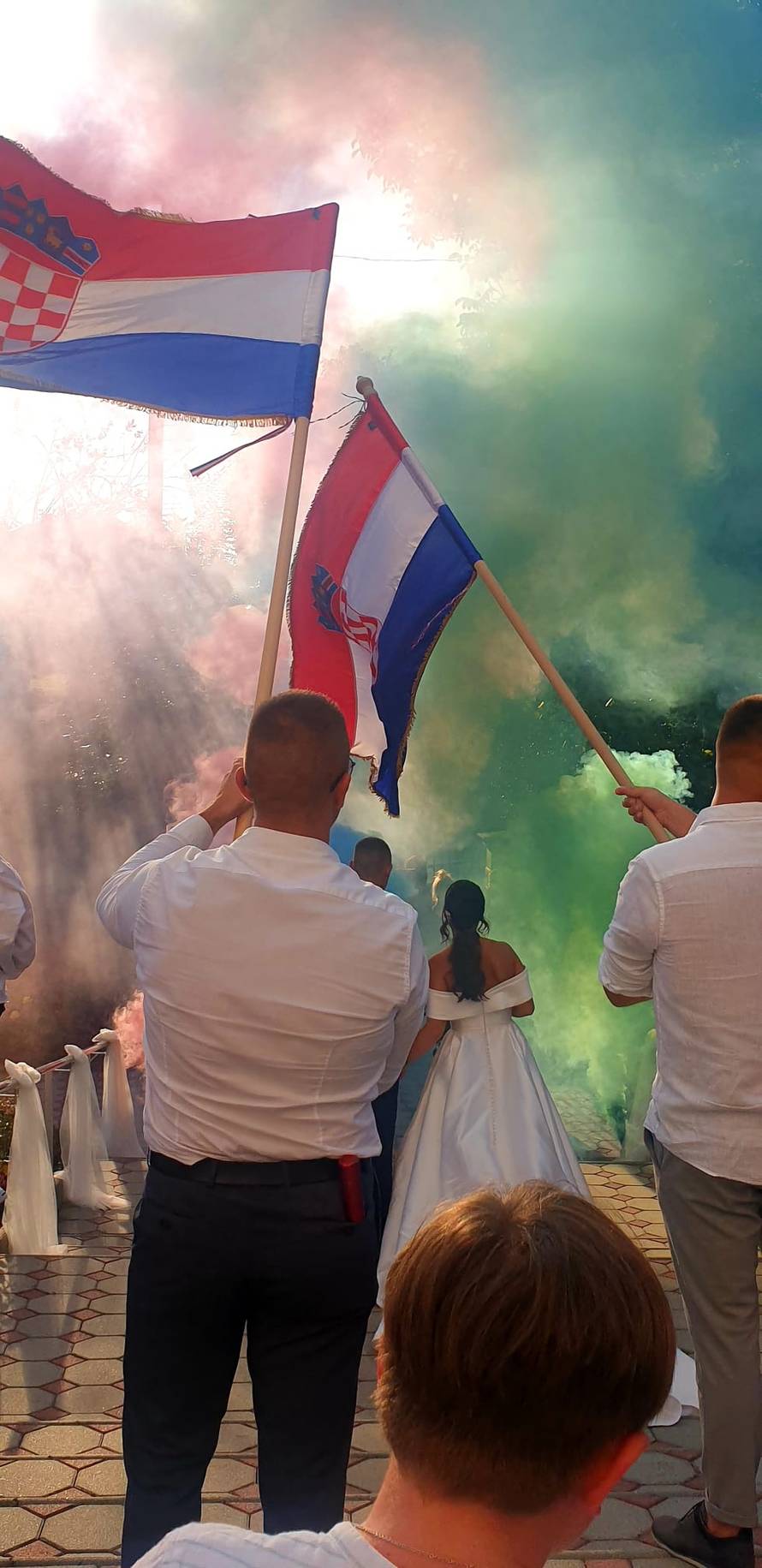 Mladu 'kupio' s tri kubika betona: 'Dokazao sam njenoj obitelji da sam ju zavrijedio'