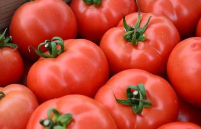 Trikovi kako brzo oguliti kožu s rajčice: Smanjite sebi 'muke'