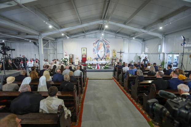 Zagreb: Svetu misu u povodu Uskrsa predvodio je mons. Drazen Kutleša, zagrebački nadbiskup i metropolit