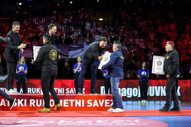 Zagreb: Svečana oproštajna ceremonija hrvatskih rukometnih legendi Domagoja Duvnjaka, Igora Karačića i Ivana Pešića